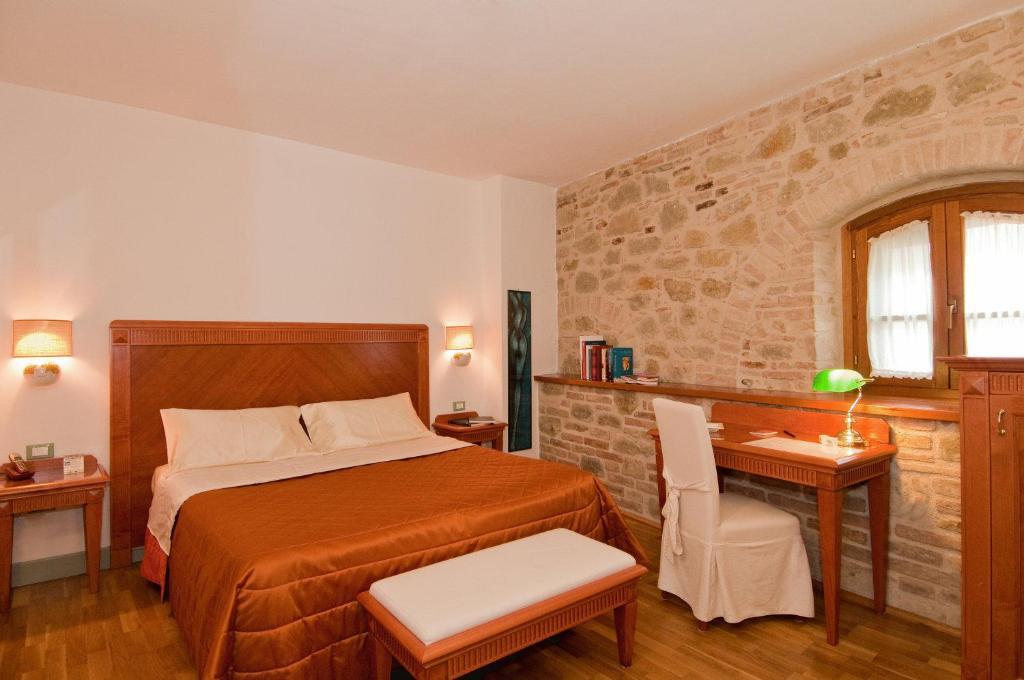 Boutique Hotel Al Grappolo D'Oro Torgiano Eksteriør billede